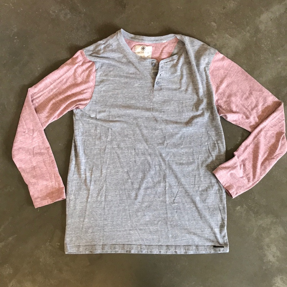 On the Byas long sleeve baseball tee